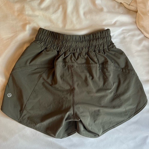 lululemon carob brown track that mid rise 5” lined short - Picture 6 of 7